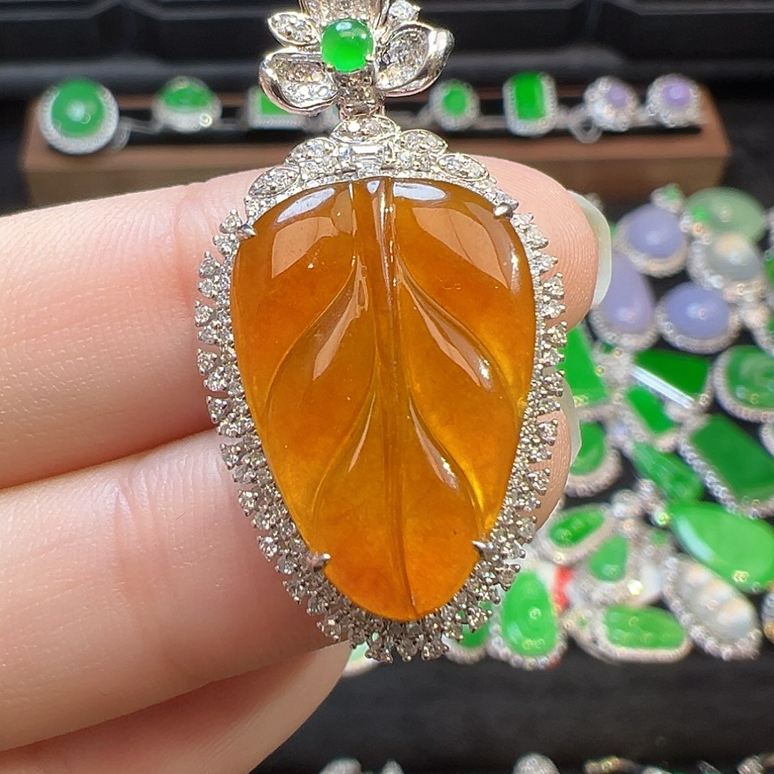 翡翠颈饰18K金镶嵌收货48小时鉴赏期