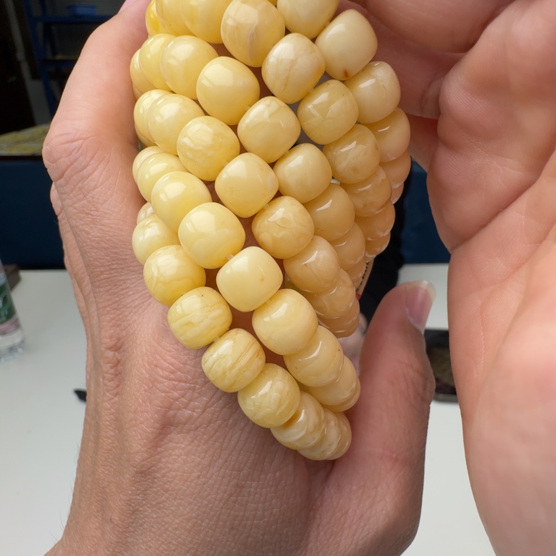 琥珀未镶嵌手链多样性发其一