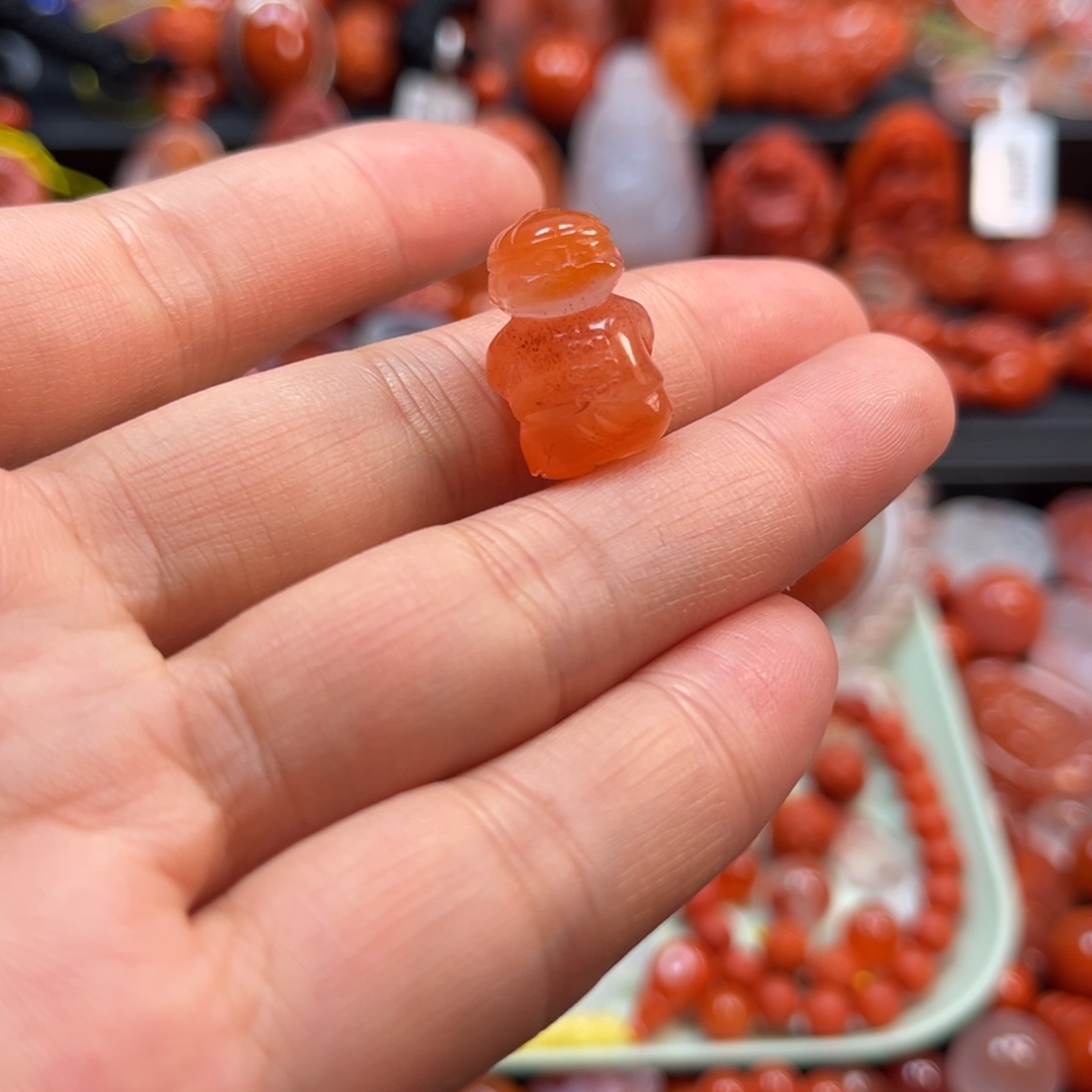 南红玛瑙配饰小地主未镶嵌