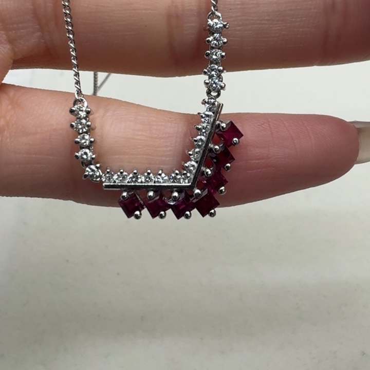 红宝石颈饰未镶嵌