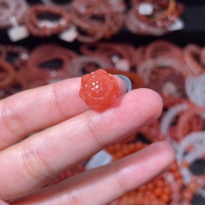 南红玛瑙未镶嵌莲花1796