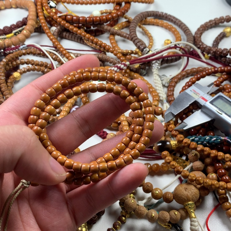 【闪购商品】橄榄核吊坠。。。。。。。。。。。。