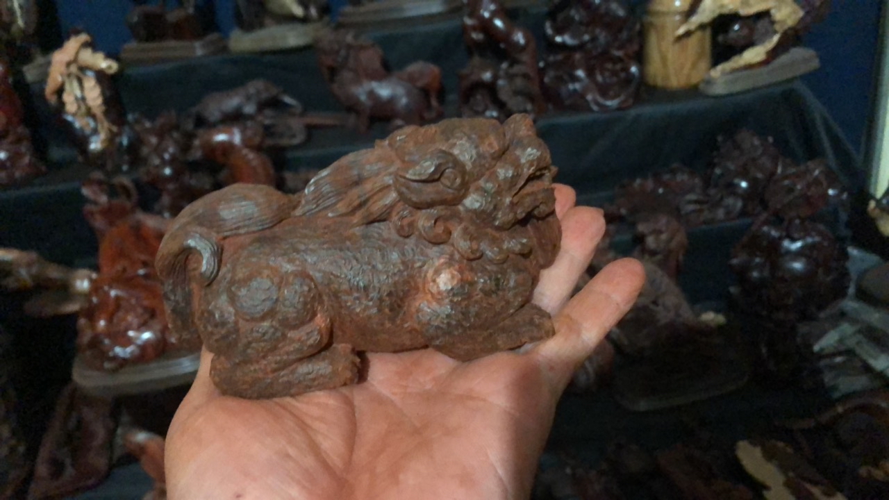 貔貅手把件车饰木雕工艺品