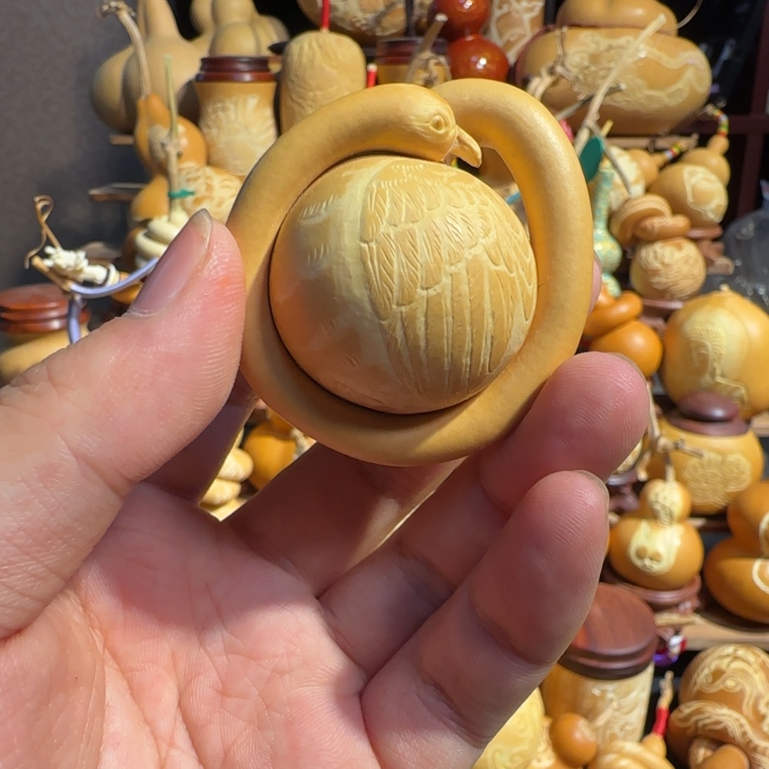 有机玻璃地球仪天鹅雕刻