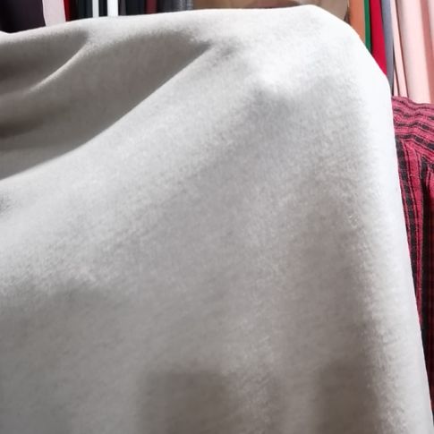 蚕羊布料燕麦色0.9米