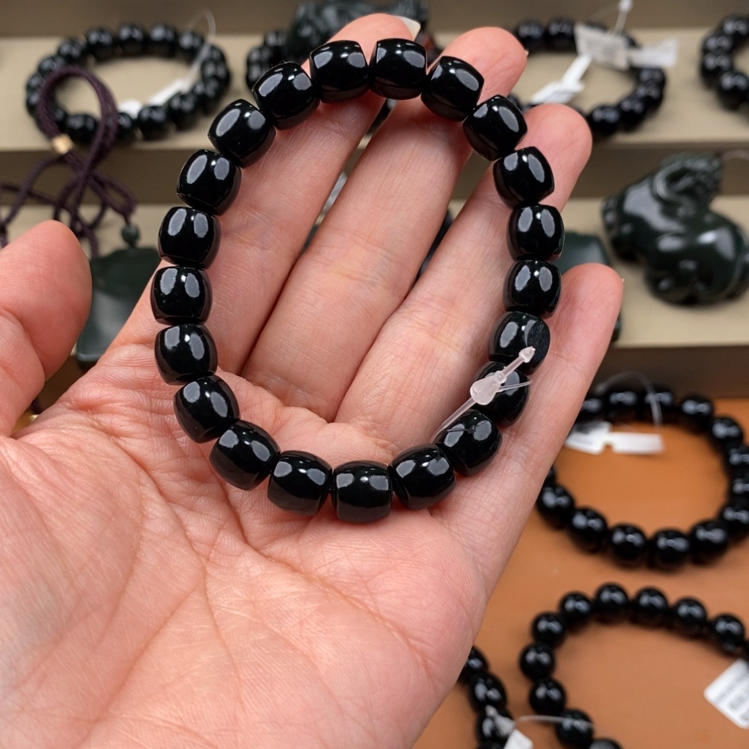 *****和田玉未镶嵌手串