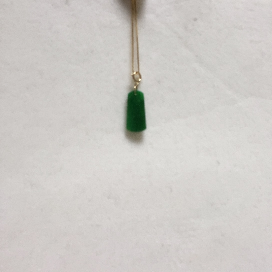 翡翠颈饰18K金镶嵌简单