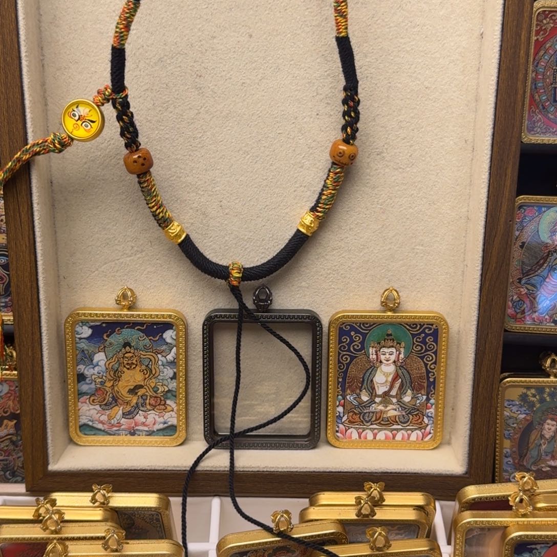 小***照吊坠黄老爷 大日 双面 黑 黄老爷侧挂