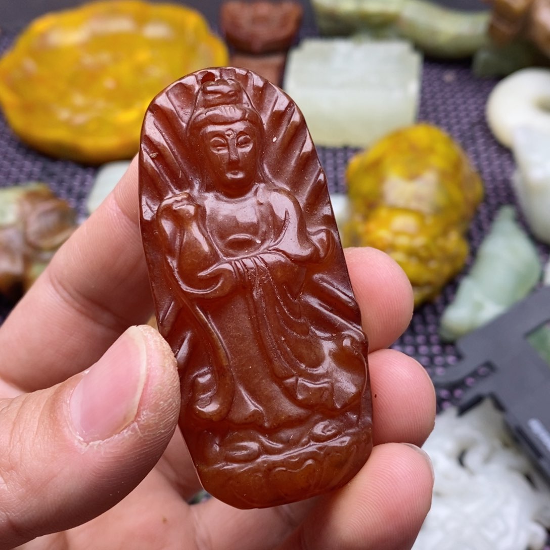 蛇纹石玉颈饰未镶嵌