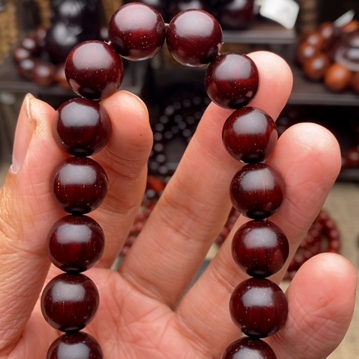 檀香紫檀（小叶紫檀）手串/手链1.2泥料带多金星特价款