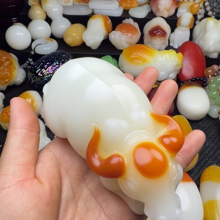 新疆戈壁五彩石金丝