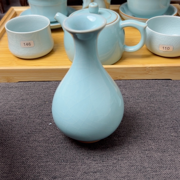 杯天青色玉壶春微瑕