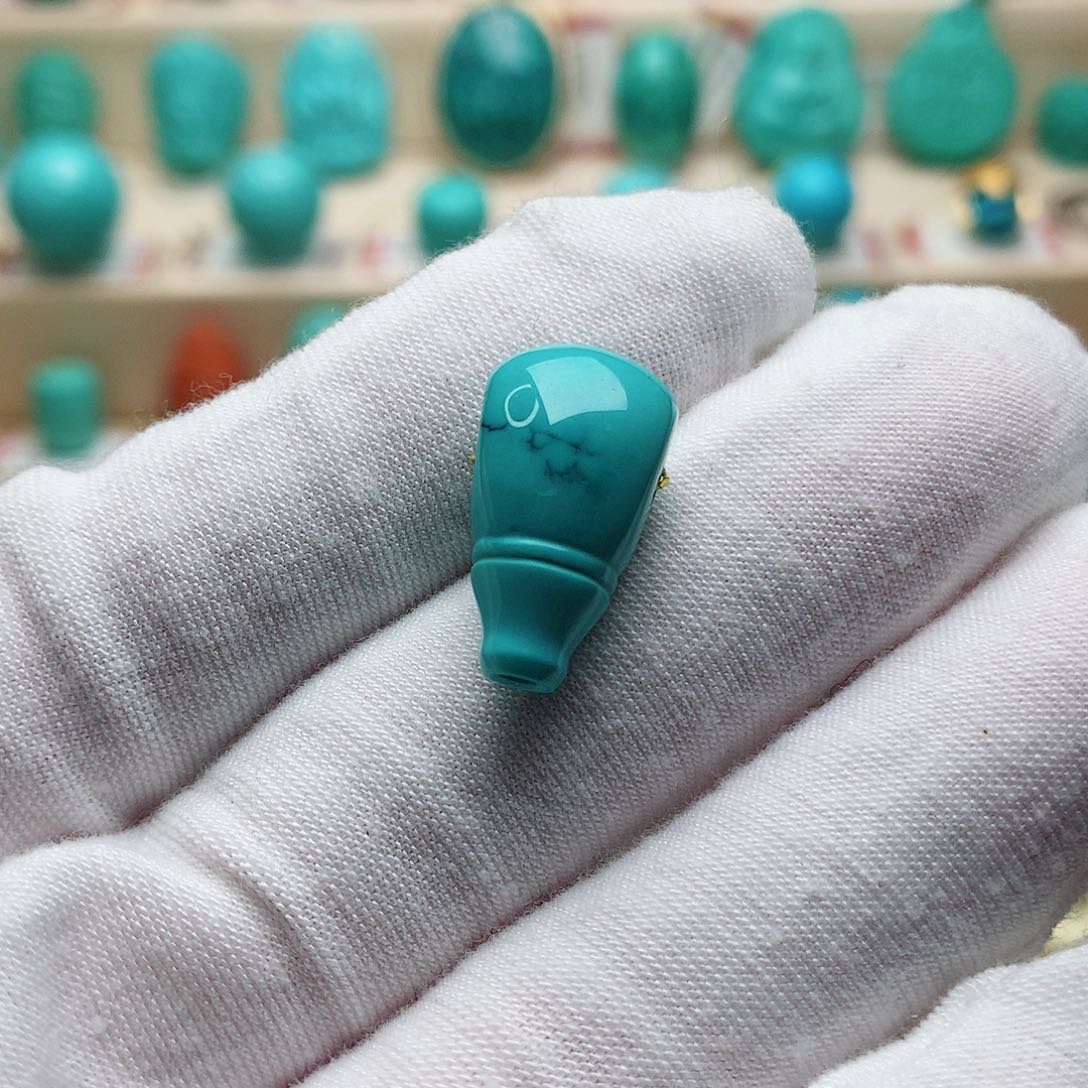 绿松石配饰未镶嵌