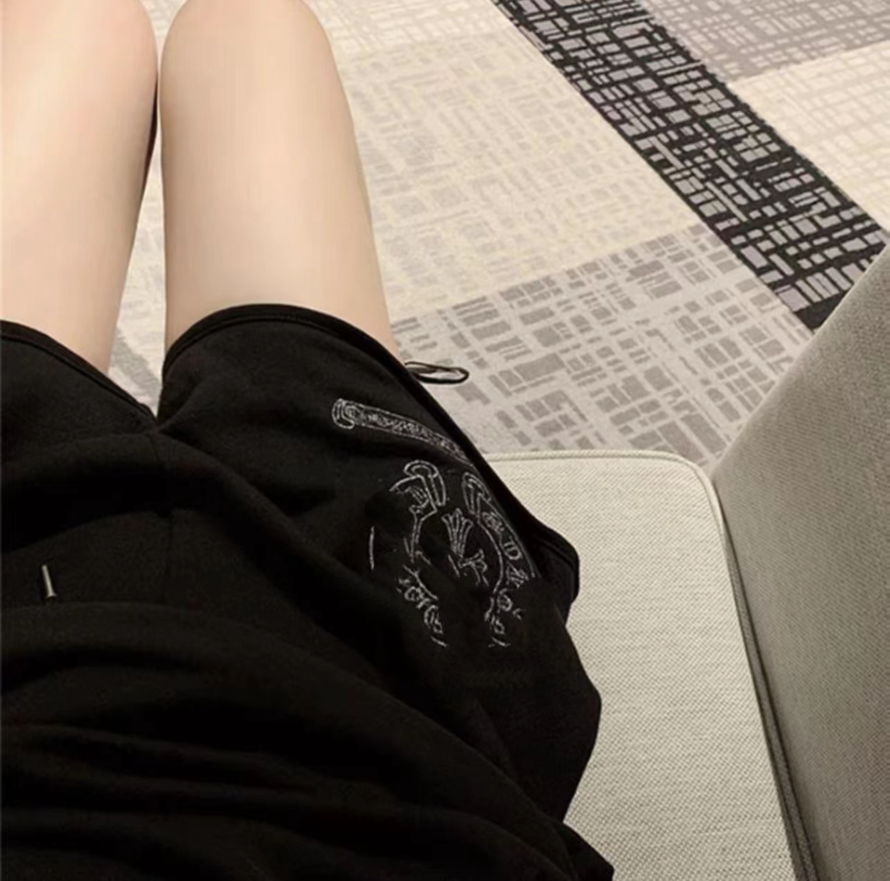 克罗家黑色刺绣短裤