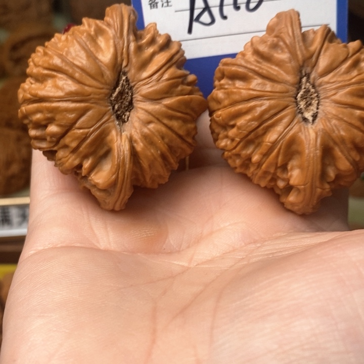 桃核吊坠两*贝大白狮子大白狮子