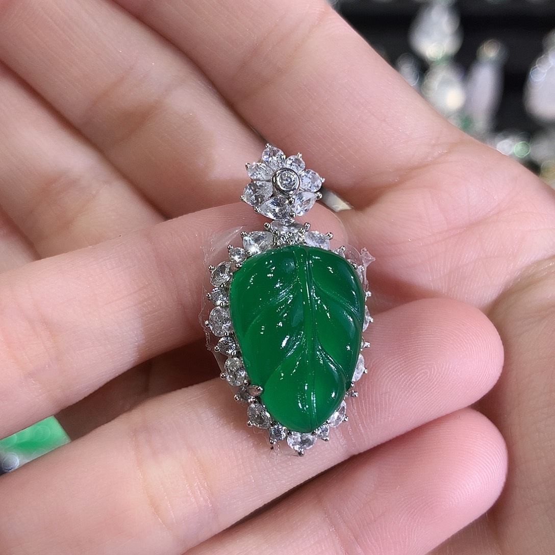 玛瑙/玉髓颈饰银S925镶嵌