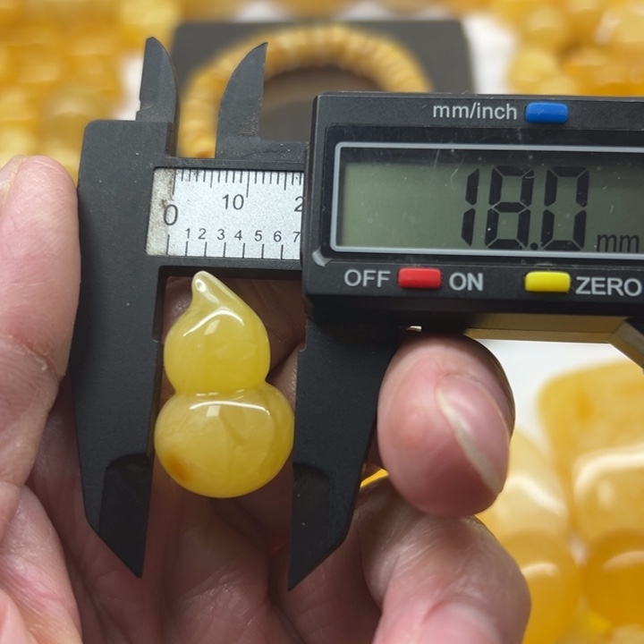 琥珀（矿物珀）未镶嵌裸石