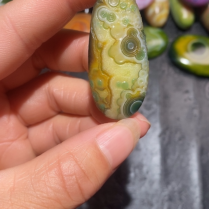 陌***路玛瑙/玉髓合金颈饰