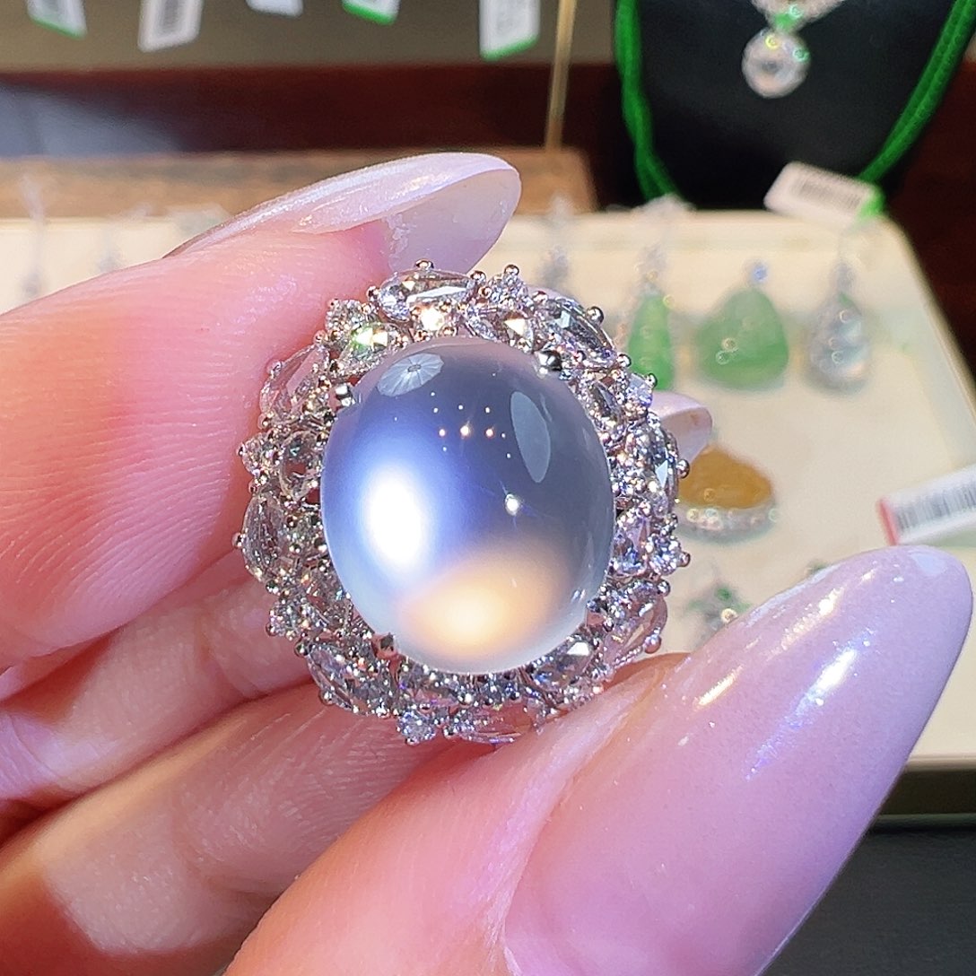 翡翠18K金镶嵌戒指翡翠