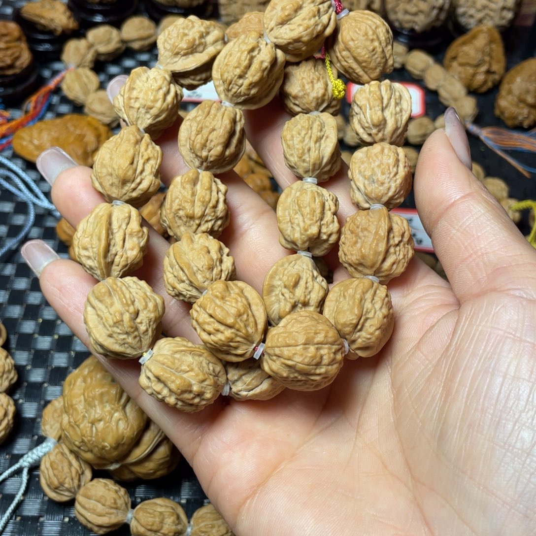 大***直核桃嵩山蛤蟆头手串