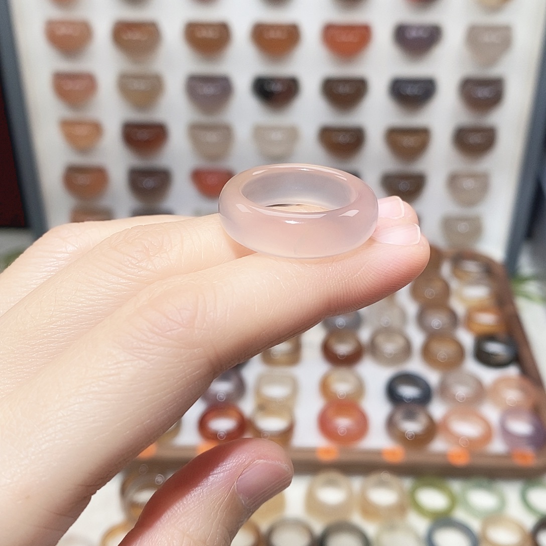 玛瑙/玉髓未镶嵌戒指港19码微瑕不退换