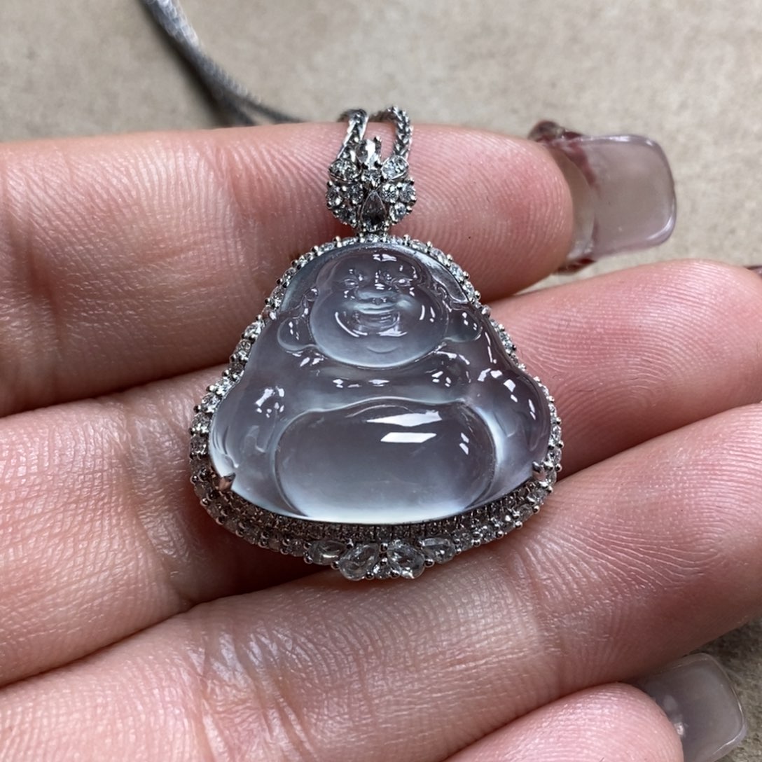 翡翠颈饰18K金镶嵌玻璃种蓝刚一刀切炸光笑佛