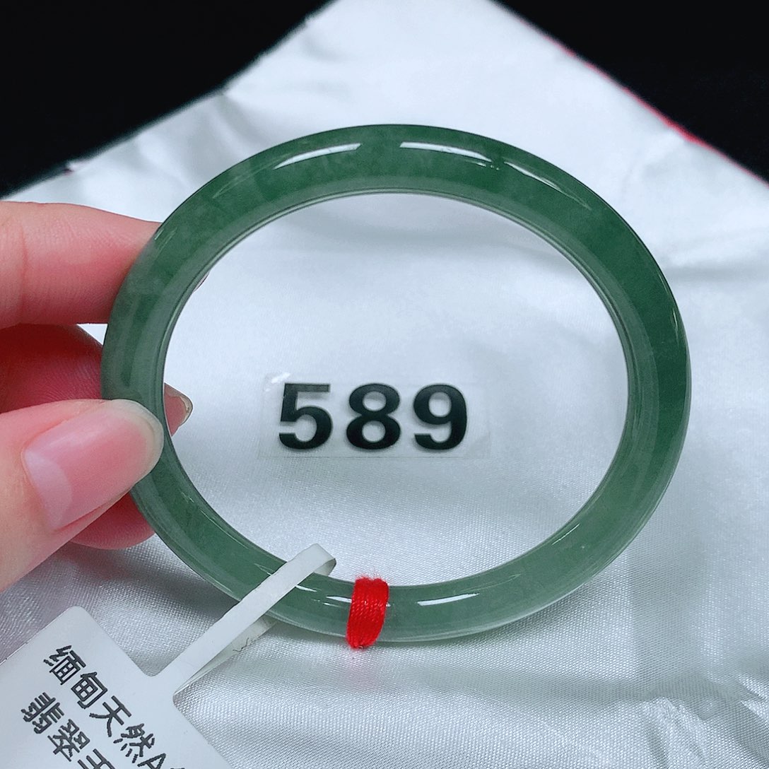 未镶嵌手镯（圆镯）翡翠