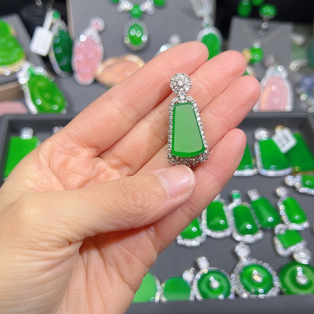 玛瑙/玉髓合金颈饰