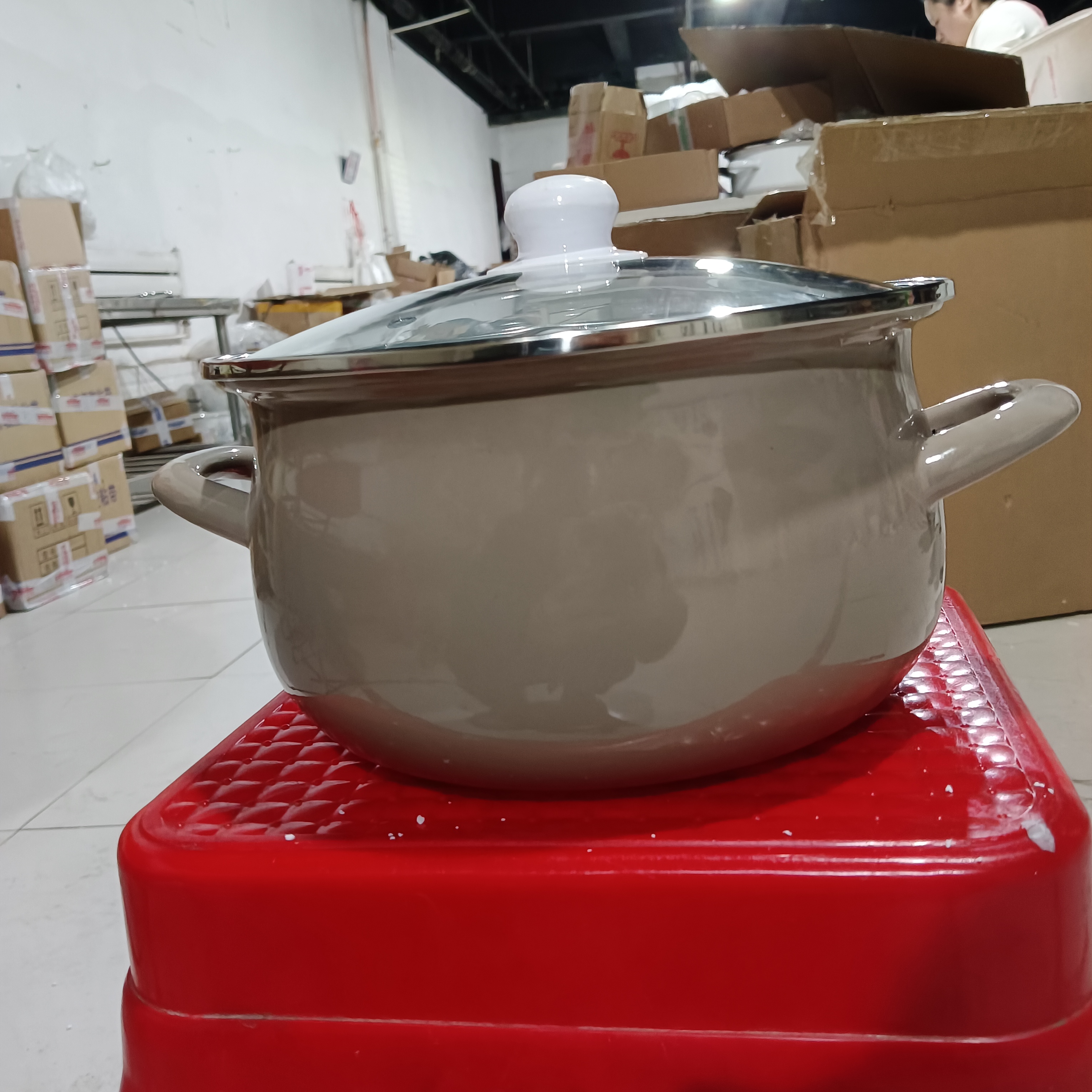 22口径新搪瓷咖色胖肚子锅瑕疵处理随机发