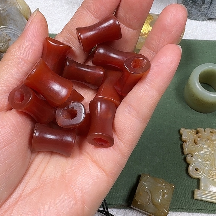 和田玉（糖玉）未镶嵌挂件