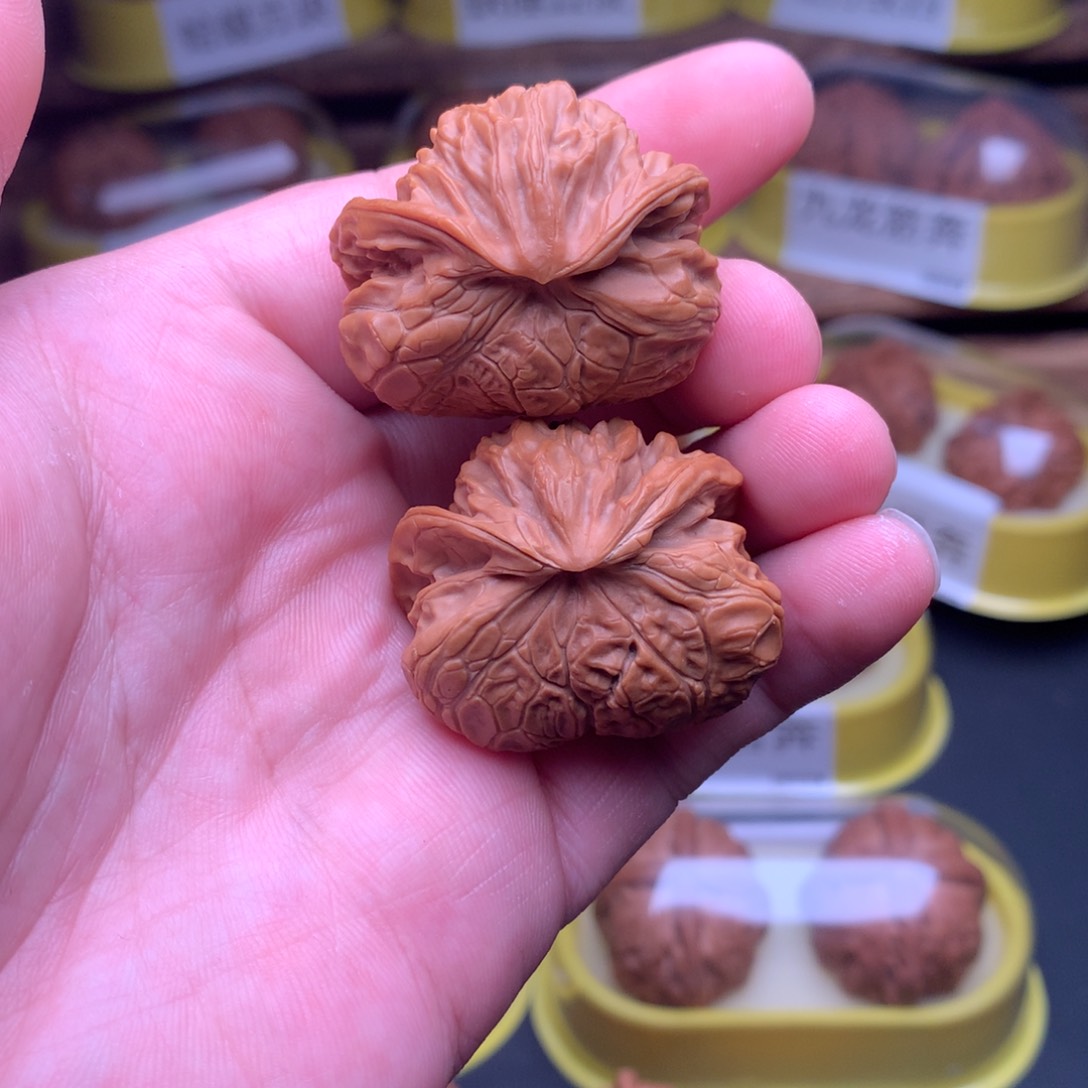 文玩核桃吊坠宫灯蛇头