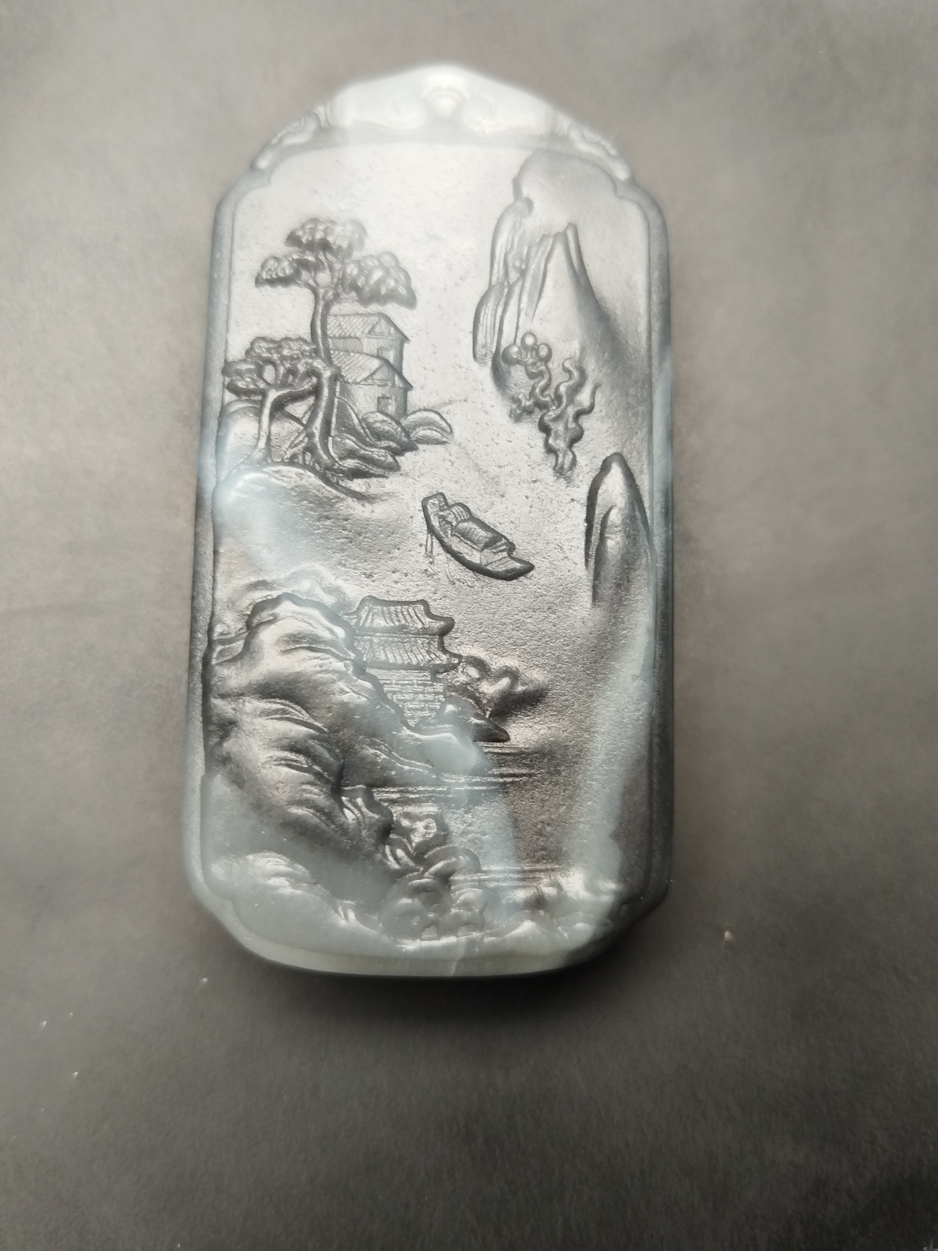 新疆和田玉吊坠.