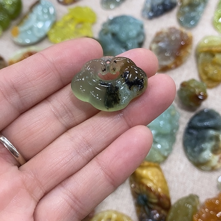 蛇纹石玉合金颈饰