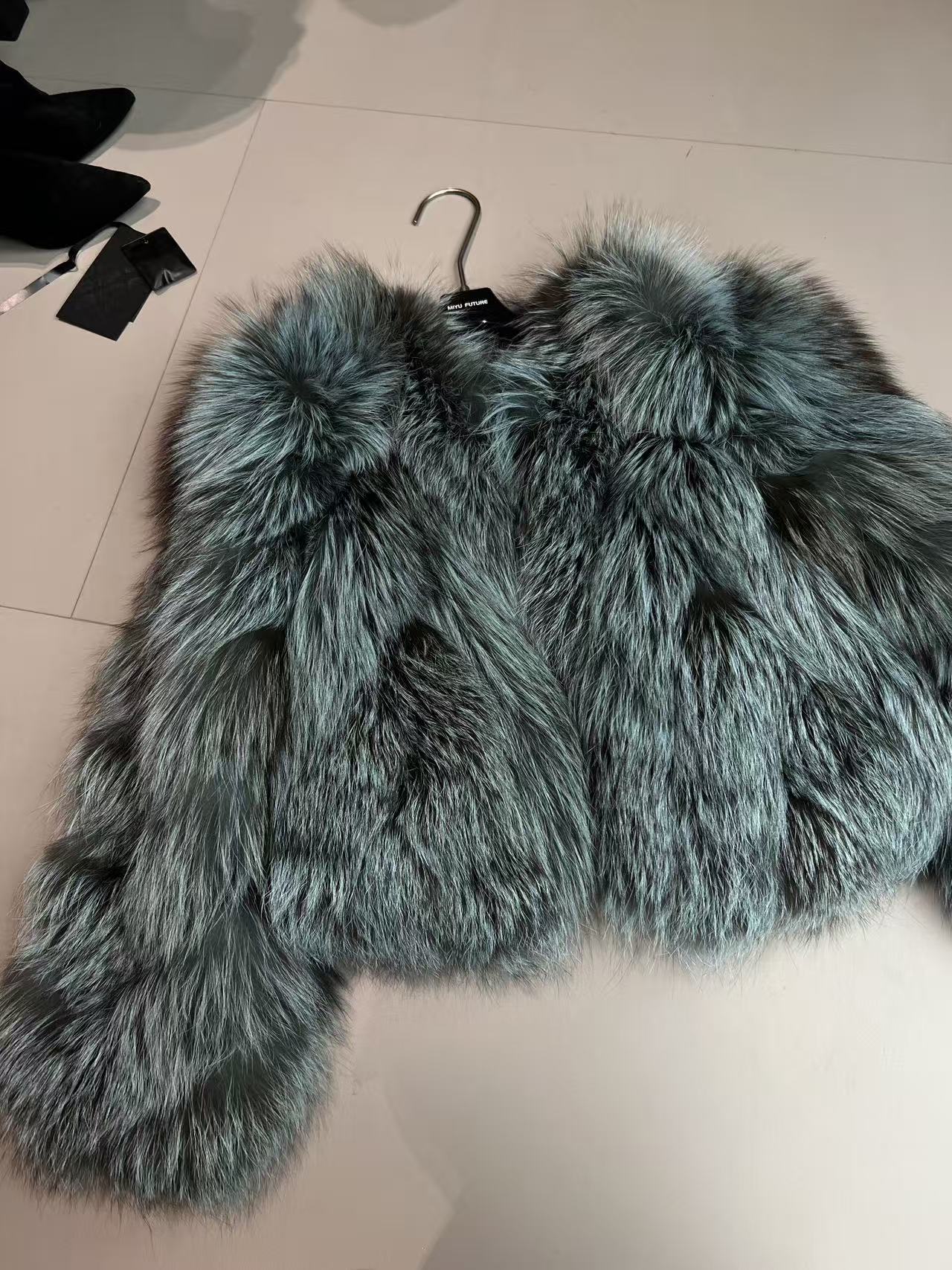 2025初冬 MIYUFUTURE“精灵羽翼”短款毛毛外套（衣长44）