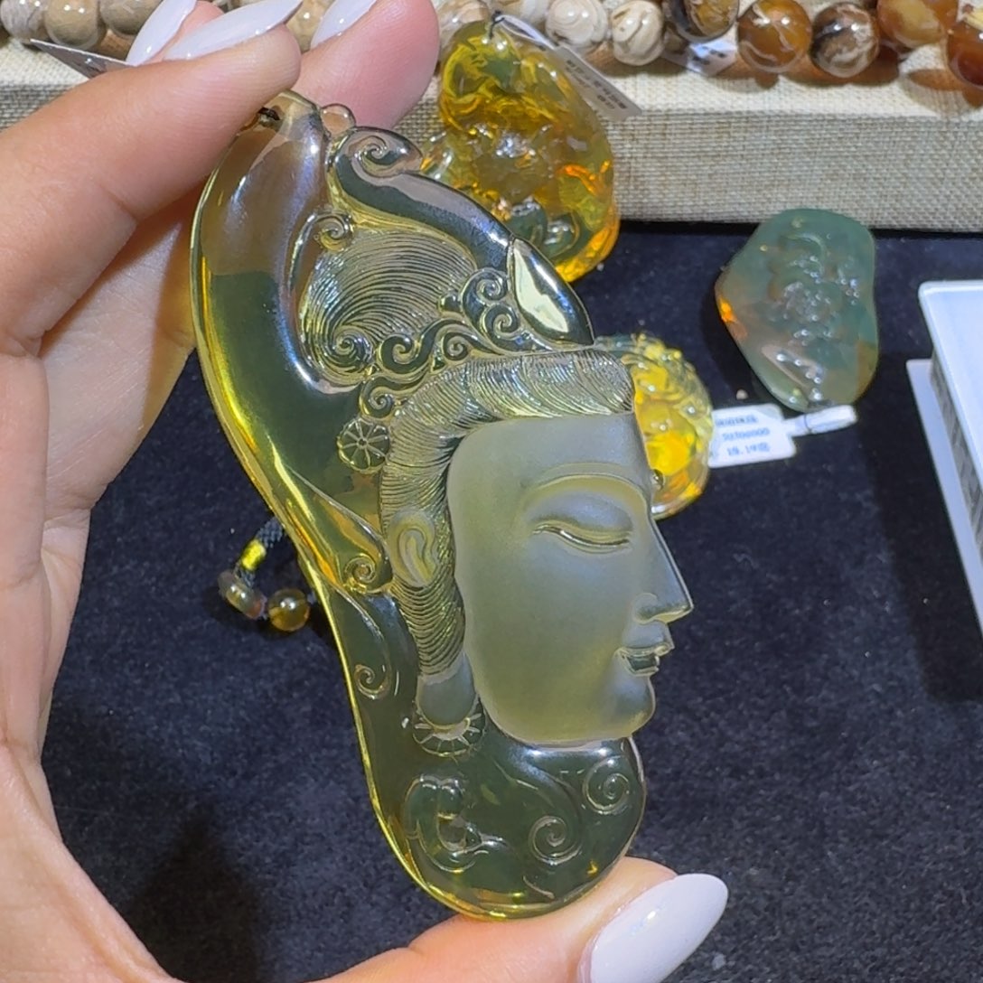 未镶嵌琥珀珠宝奇石观音吊坠