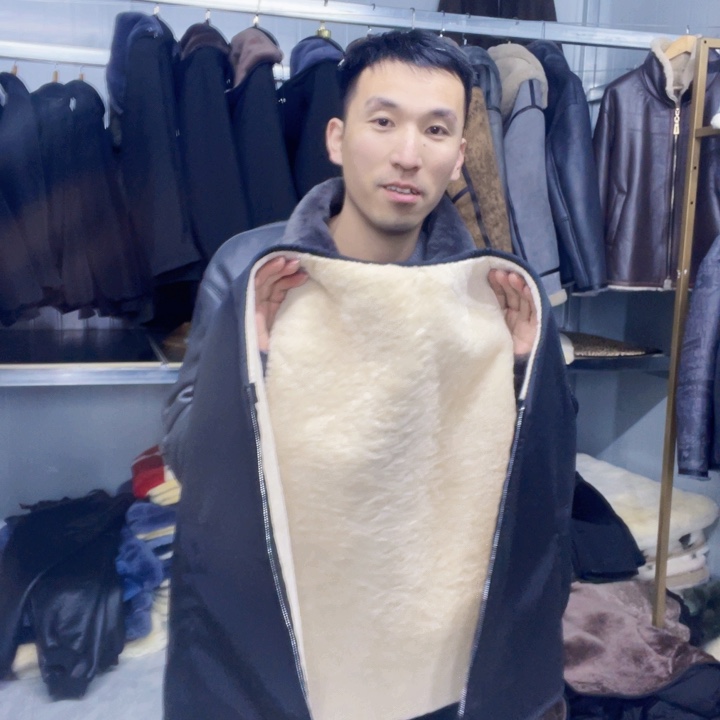 【闪购商品】羊皮毛一体灰*狼
