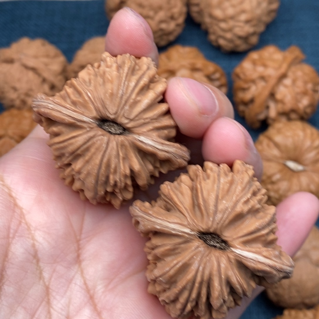 文玩核桃把件44.5毕业汉高楼全品