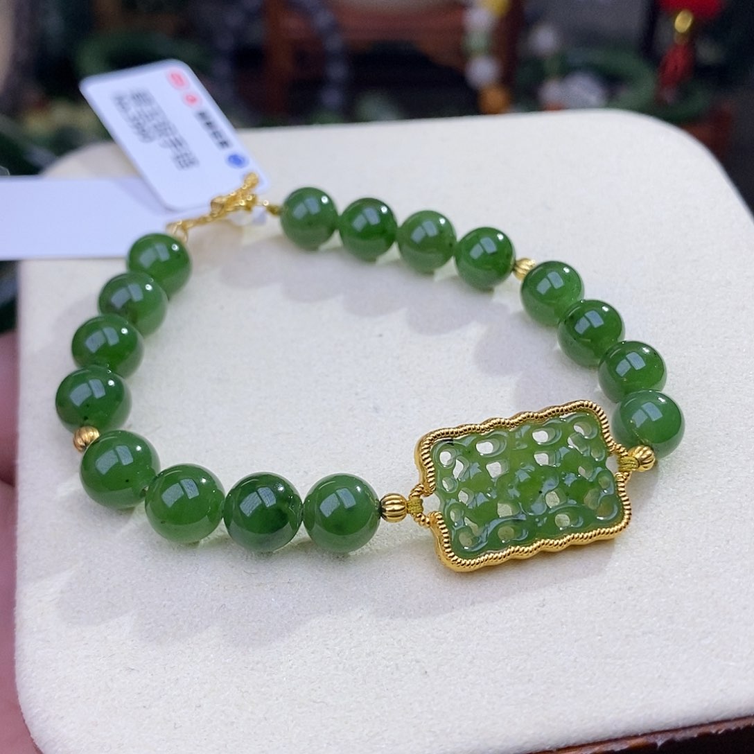 和田玉清货碧玉辣绿手串8mm未镶嵌