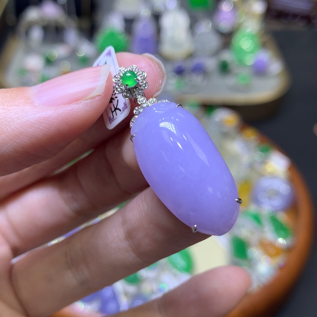 翡翠颈饰18K金镶嵌翡翠吊坠项链