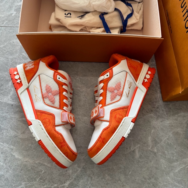 41.5码 九九新 原盒 LV trainer 白橙 休闲 时尚 板鞋 男鞋