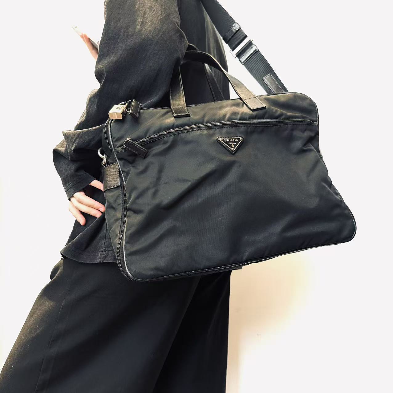 95新 Prada/普拉达 普拉达黑色手提包 2506260501