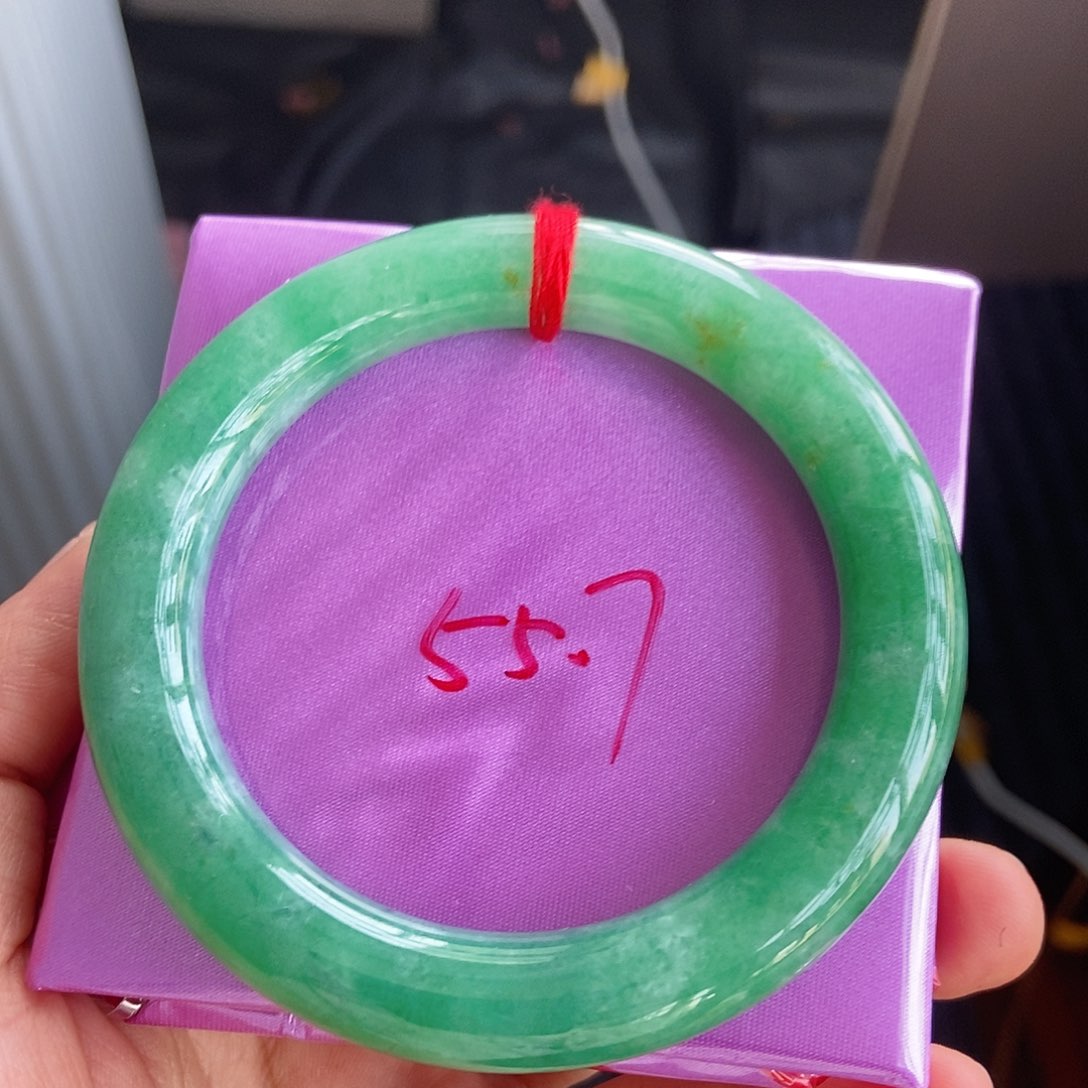 翡翠手镯未镶嵌9翠阳绿圆条9