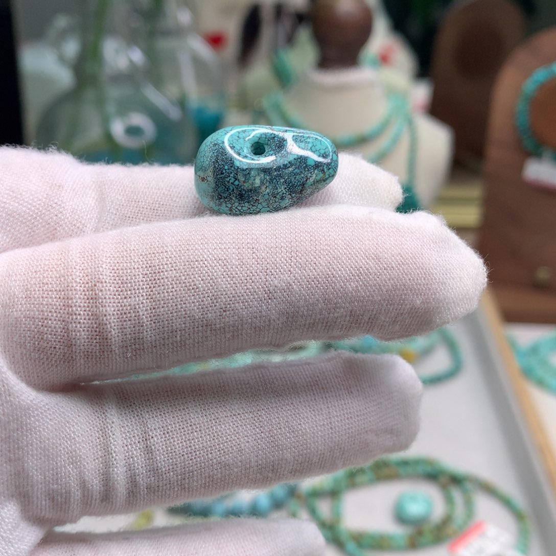 绿松石未镶嵌饰品