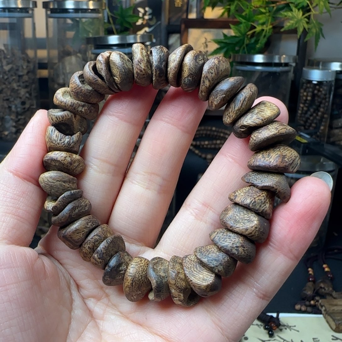 沉香沉香碎屑奇楠淳化老料包壳随型20