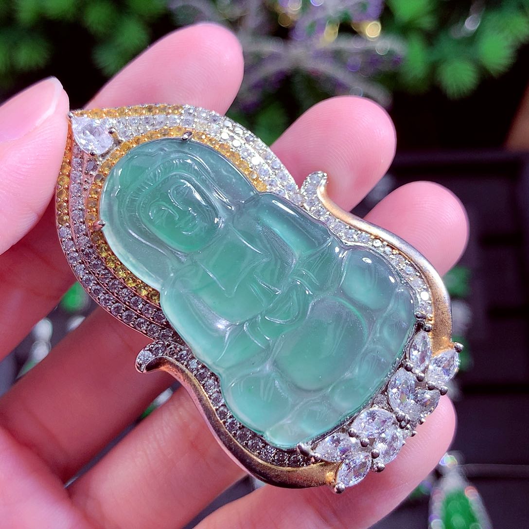 颈饰未镶嵌翡翠天然