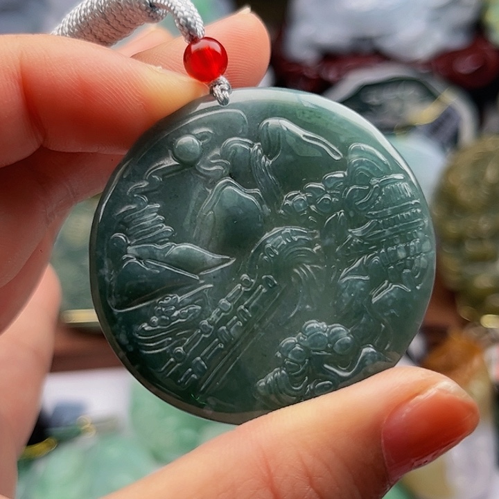 翡翠未镶嵌颈饰挂件