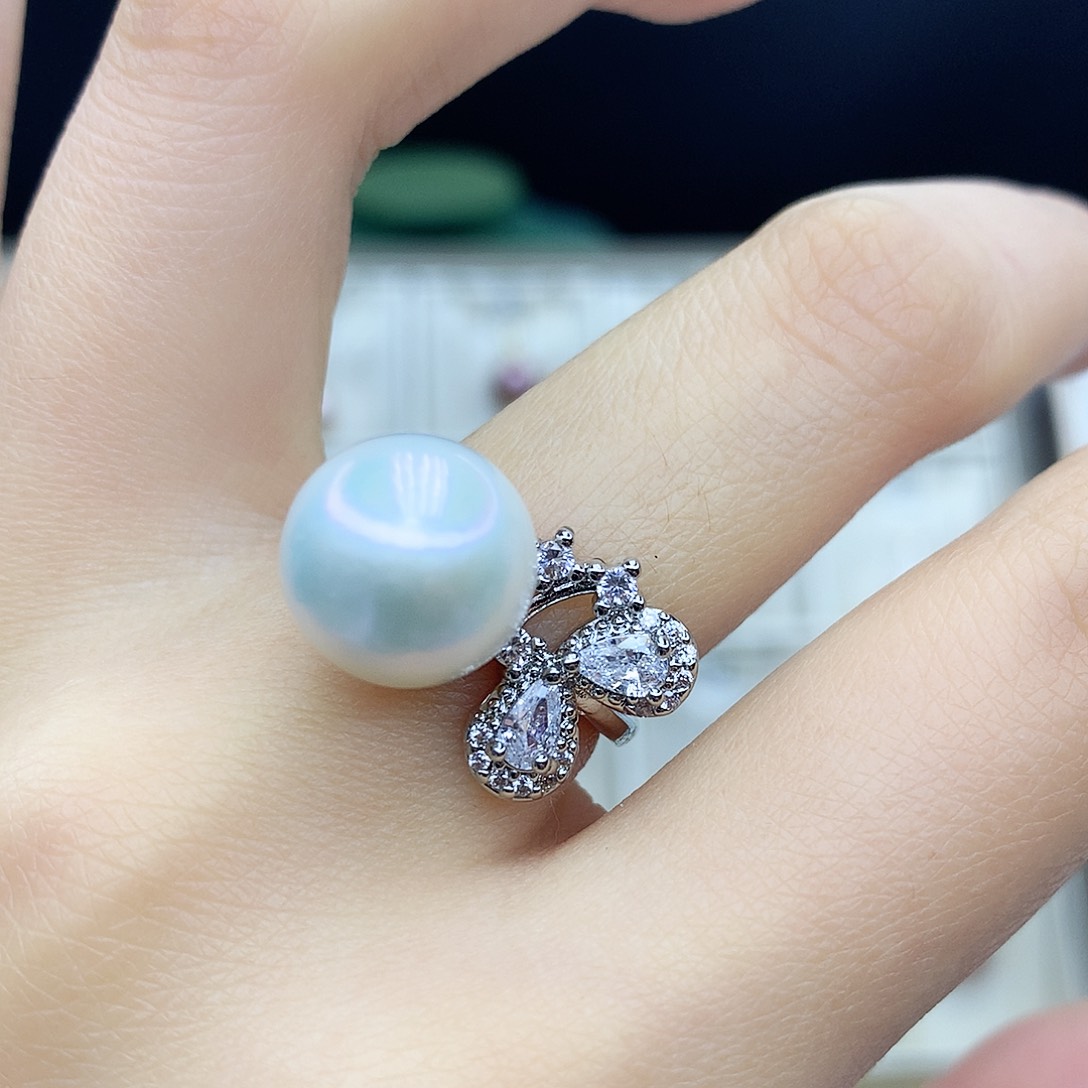 淡水珍珠颈饰合金