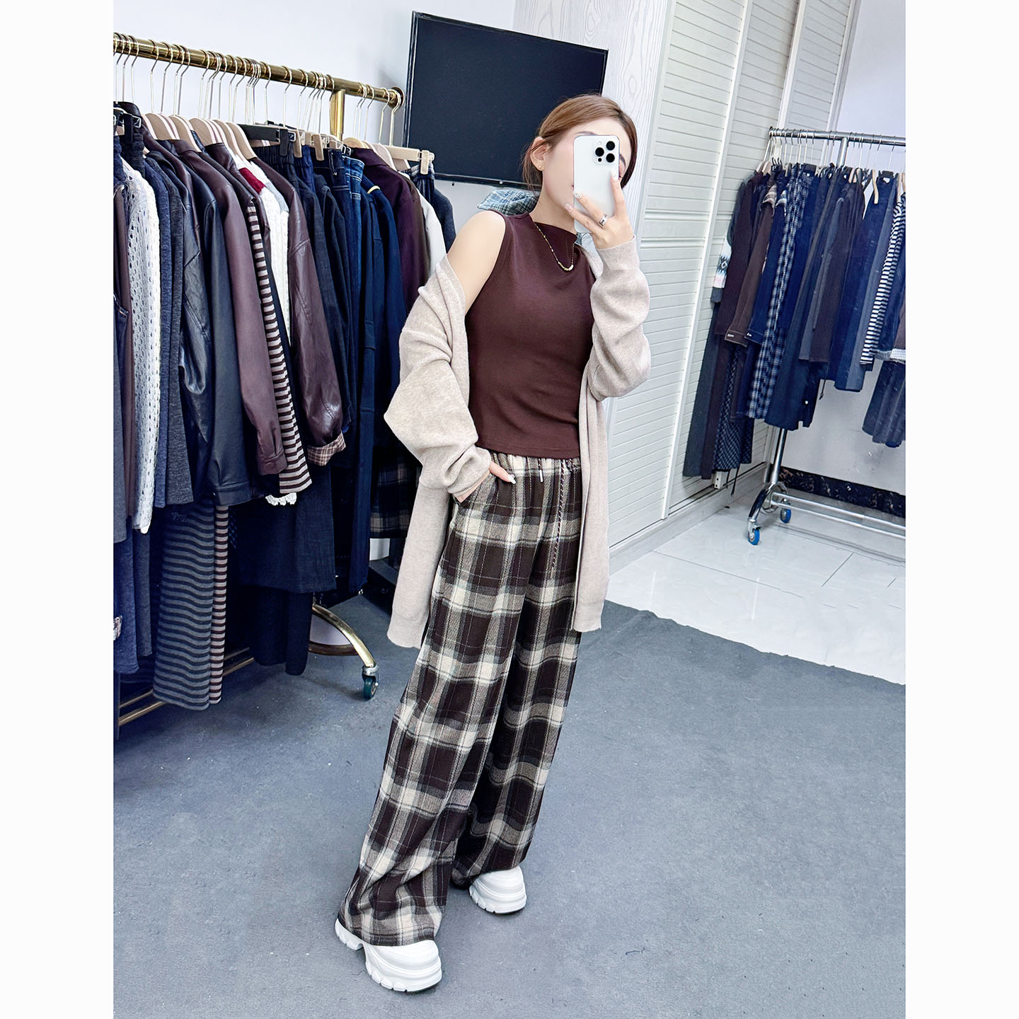 时尚休闲套装女2025秋季新款洋气减龄厚外套背心格纹呢子裤三件套