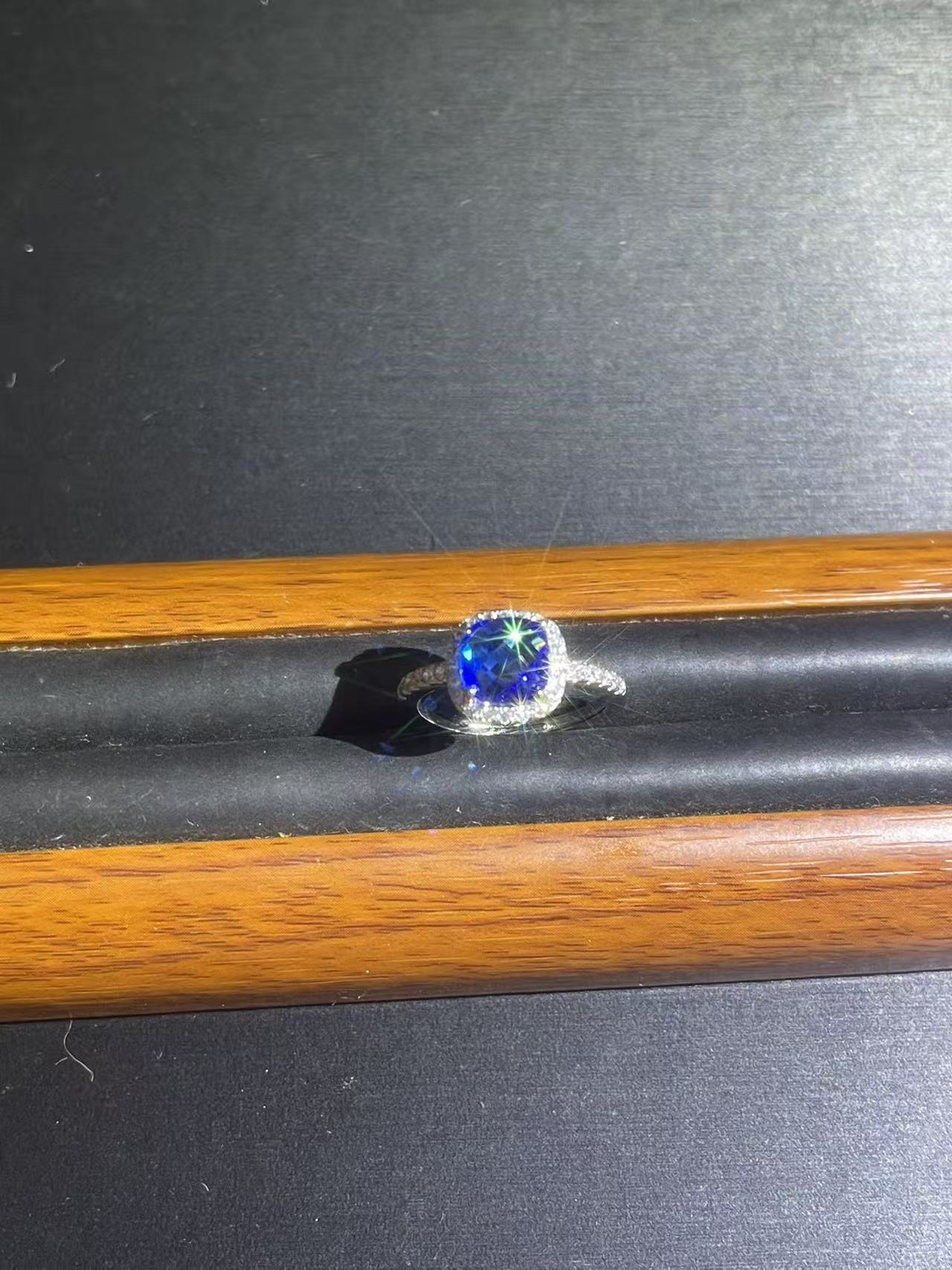 a9986白托满镶蓝方包戒指多样发