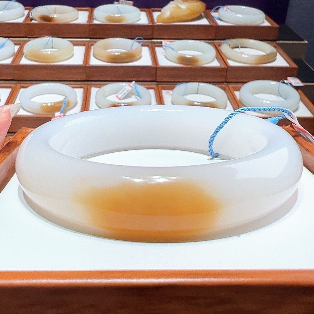 和田玉手镯55/56未镶嵌